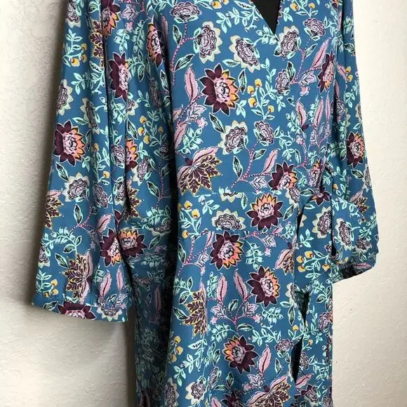 Torrid Midnight floral blue purple wrap front tunic top size 4 or 4X NWT - Picture 5 of 16
